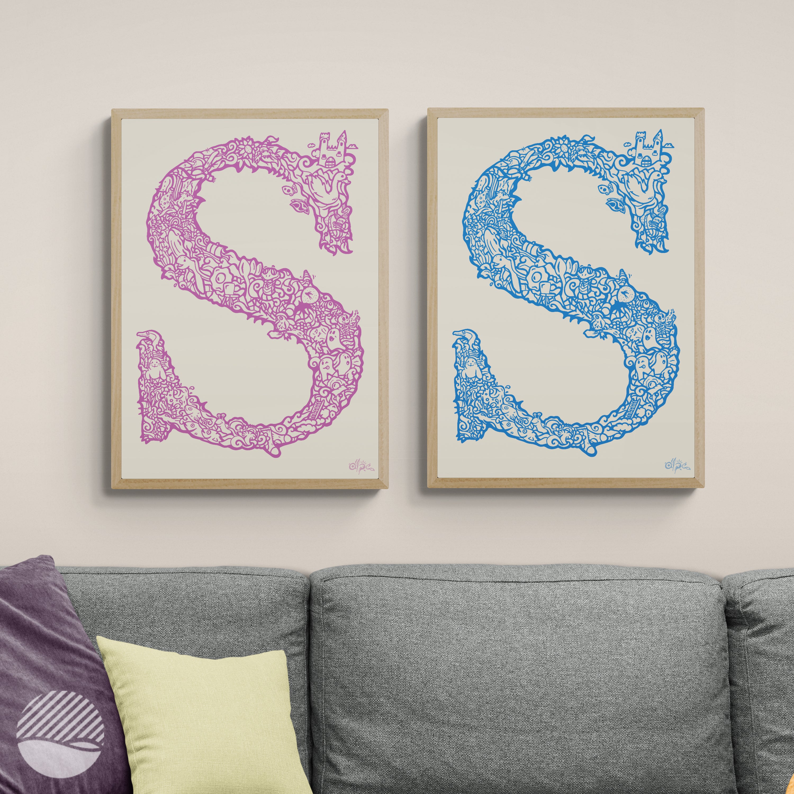 S i Dansk udgave af Alpe  - lyserødt og lyseblåt udgave mockup