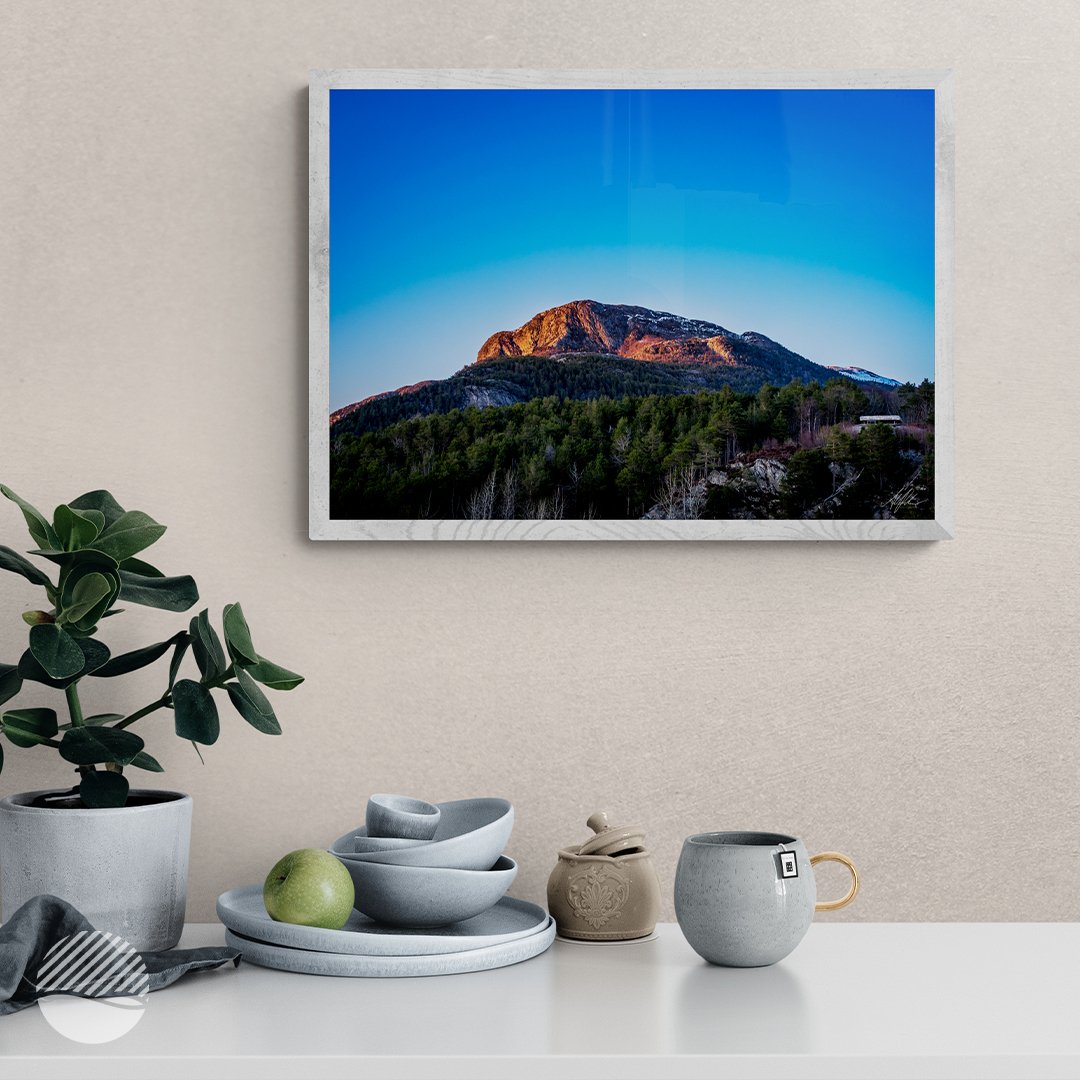 NOKUKO - photo - Alan Pedersen - ALANTHEROCK - Mountain sun - mockup front