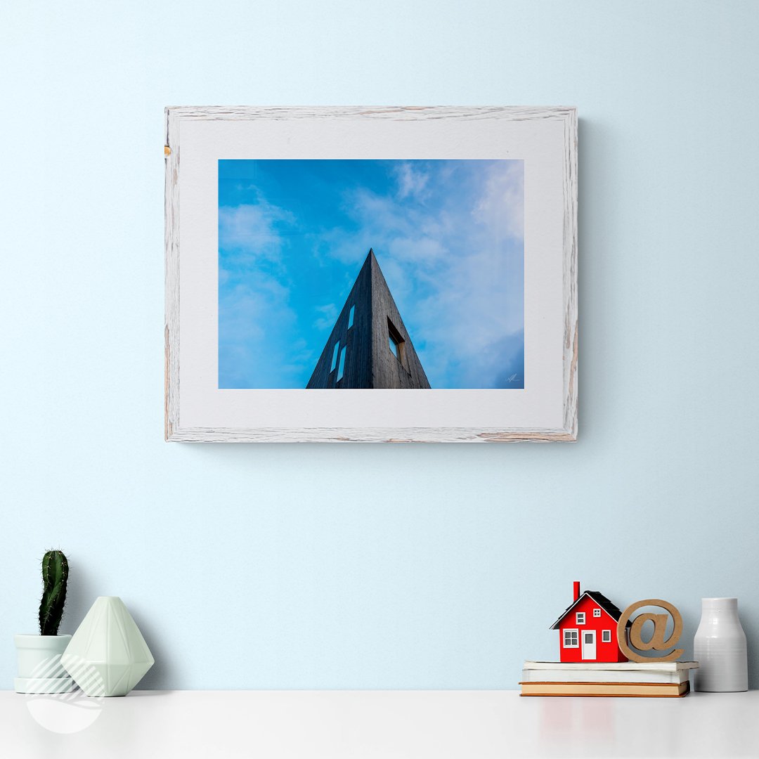 NOKUKO - Photo - Alan Pedersen - ALANTHEROCK - Towards the sky, Norway - livingroom